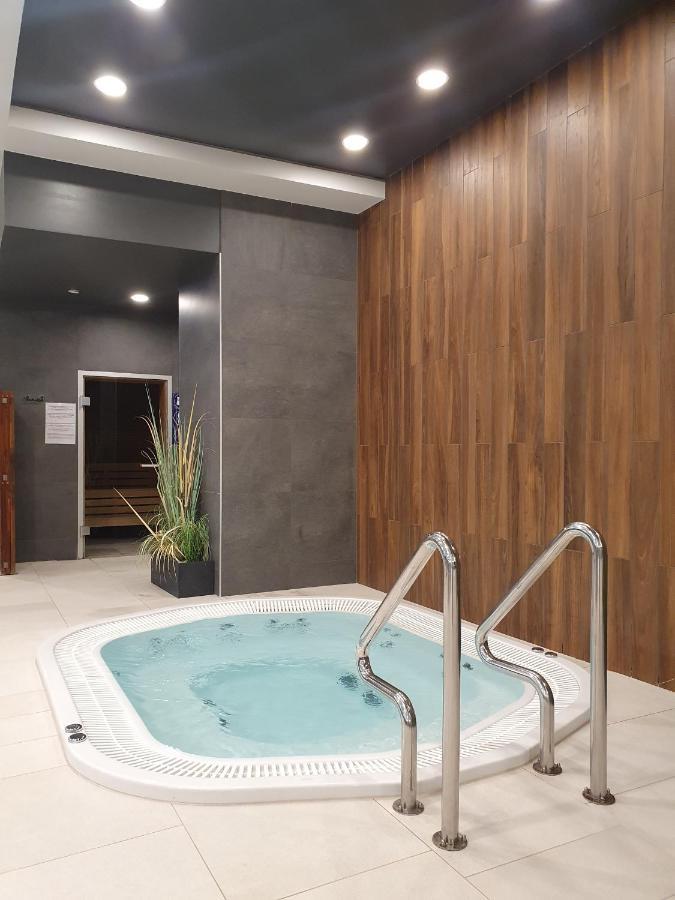 Apartament Medallion 科沃布热格 外观 照片