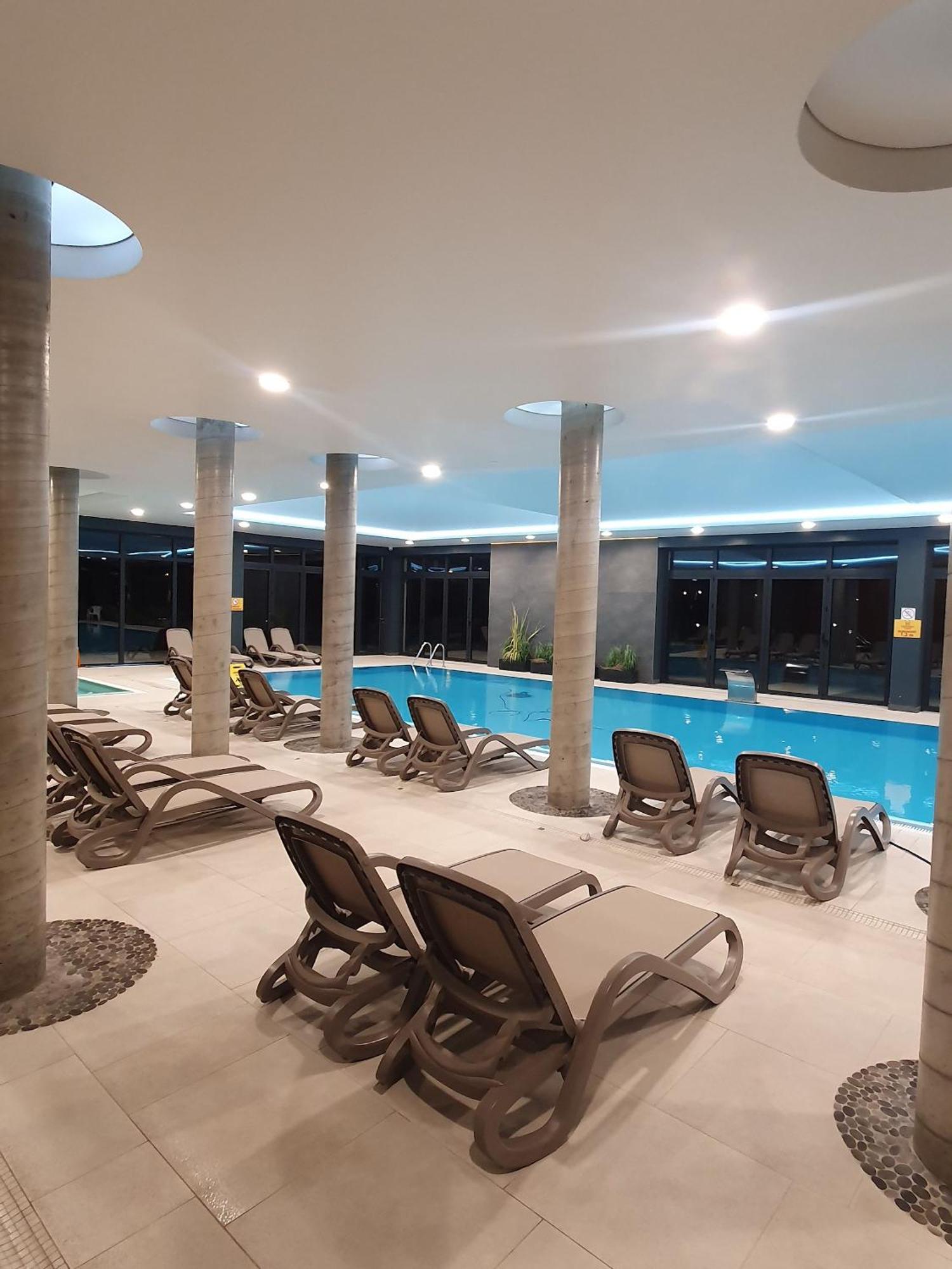 Apartament Medallion 科沃布热格 外观 照片